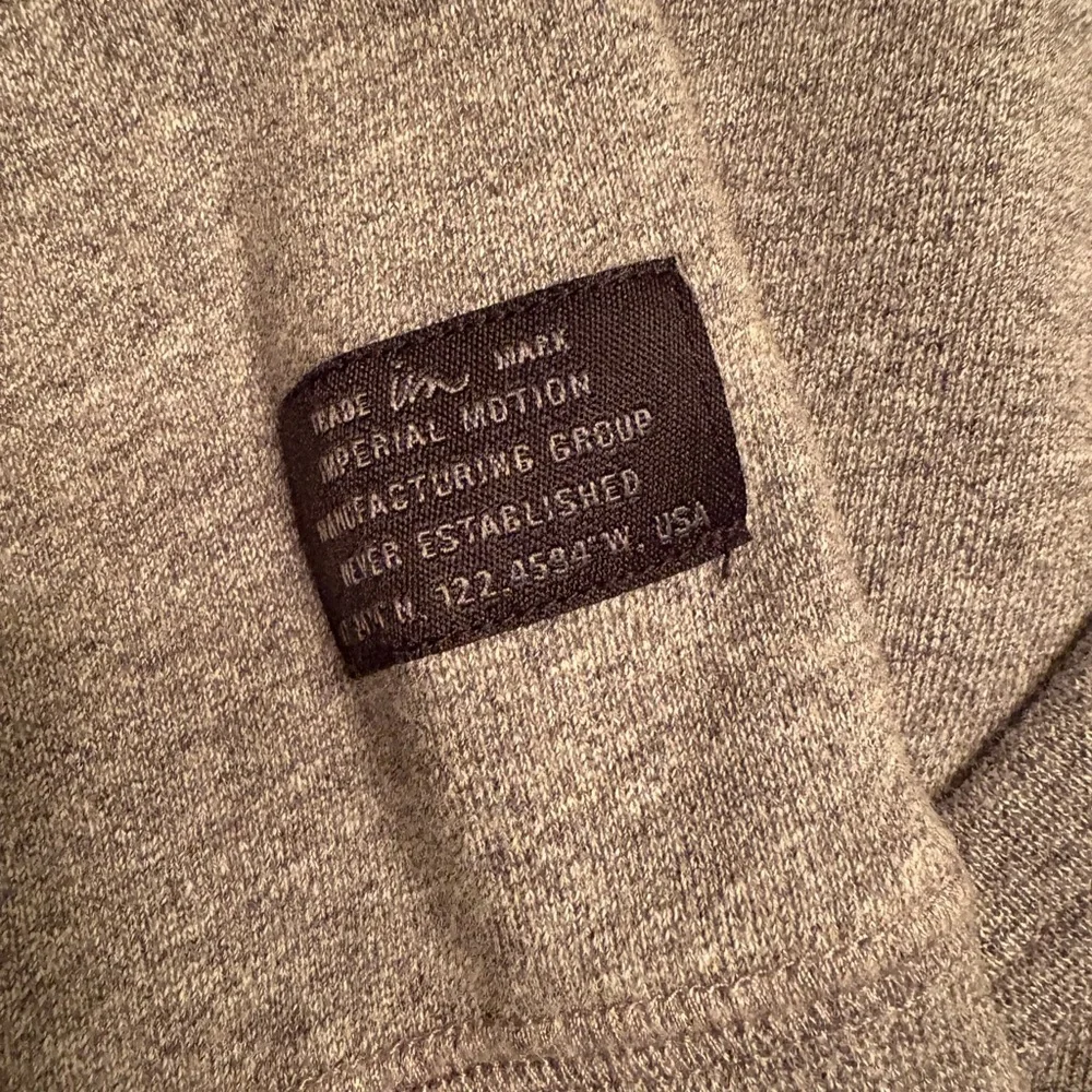 Imperial Motion Gray Crewneck Sweatshirt - Men’s Large - NWOT